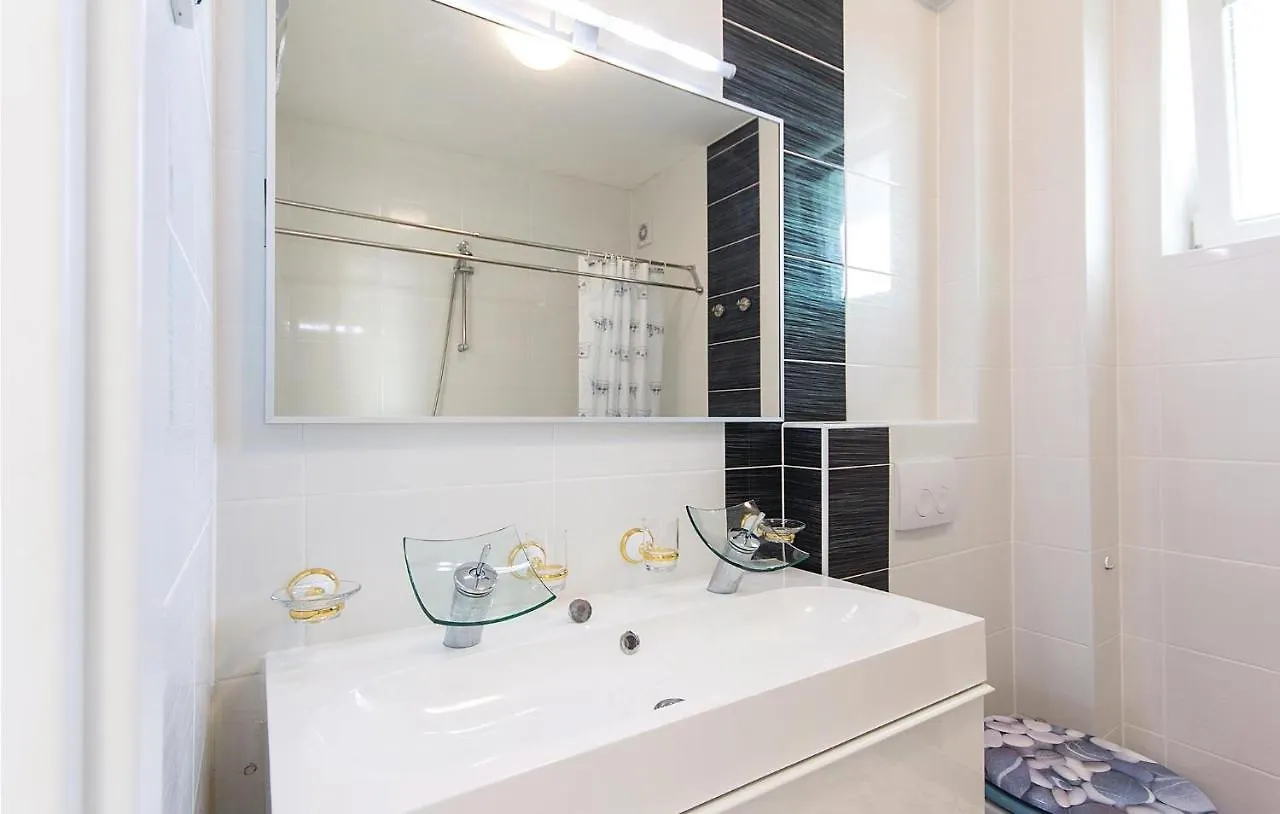 Holiday home 5 Bedroom Amazing Home In Medulin Croatia