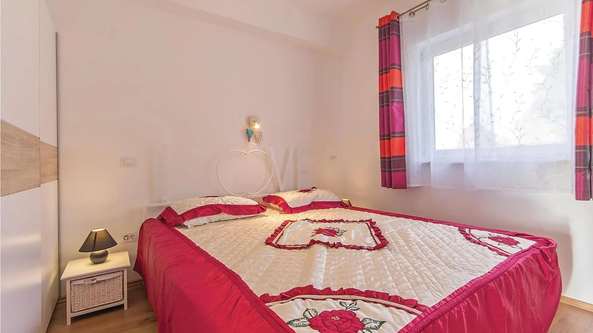 5 Bedroom Amazing Home In Medulin