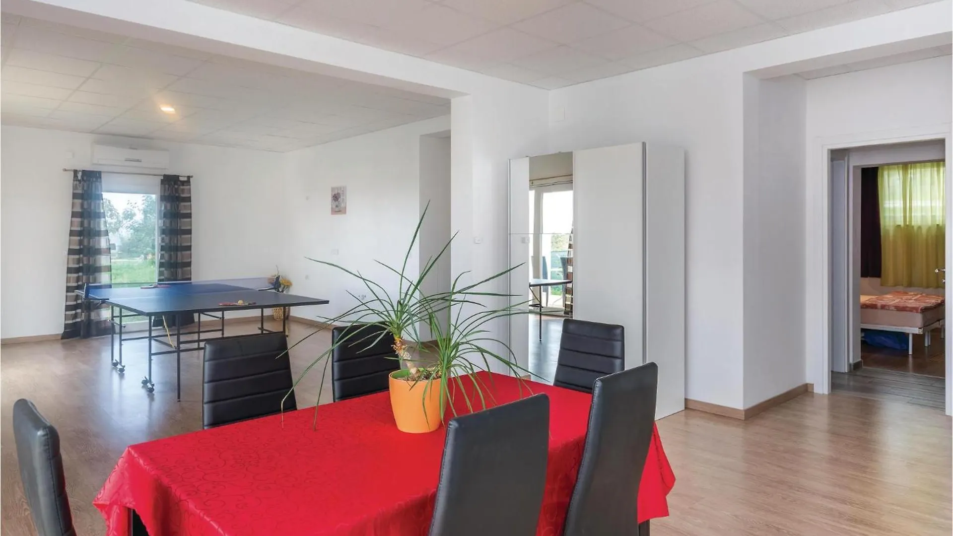 5 Bedroom Amazing Home In Medulin Holiday home