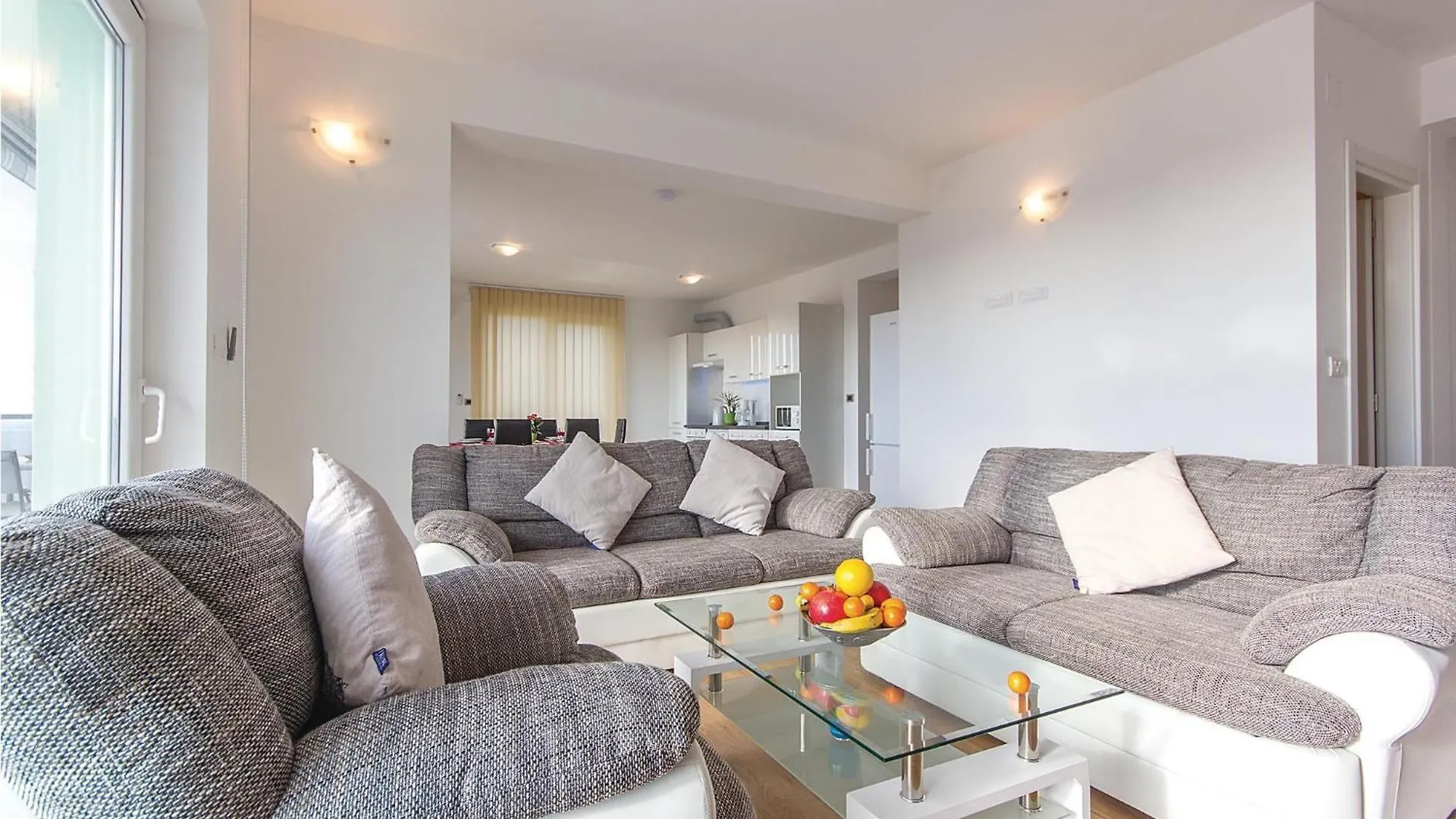 5 Bedroom Amazing Home In Medulin Hırvatistan